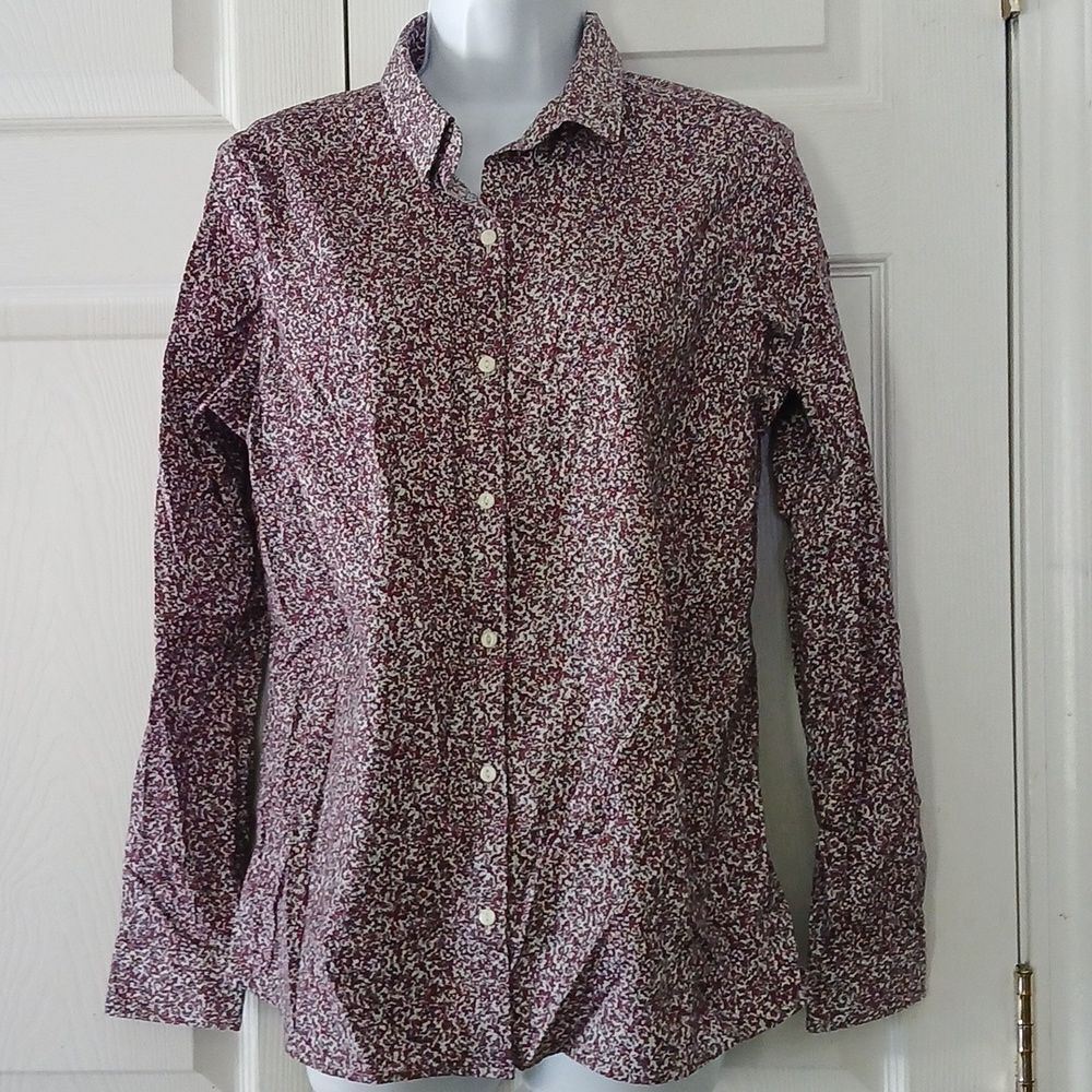 Eddie Bauer stretch wrinkle resistant floral print button down long sleeve shirt